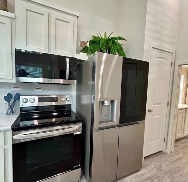2 Bedroom 2 Bathroom Mobile Home — 950 sq ft - Image 15