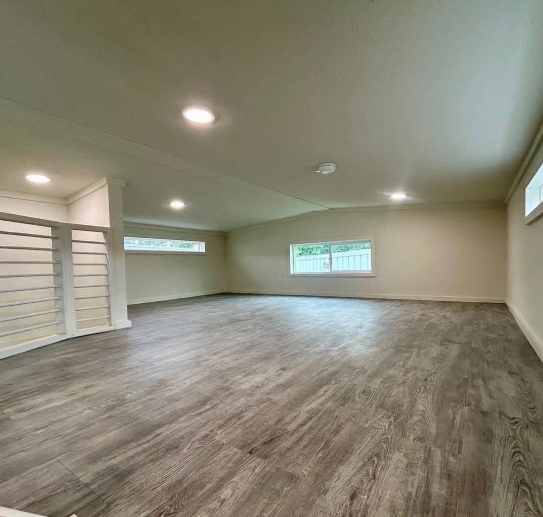 2 Bedroom 2 Bathroom Mobile Home — 950 sq ft - Image 7