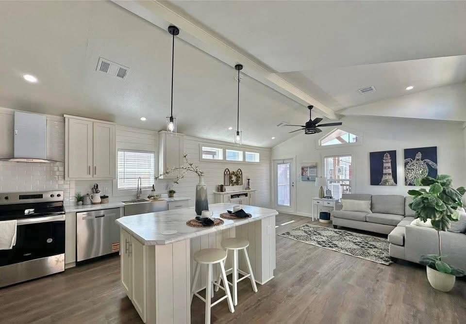 Platinum Model Home - Image 13