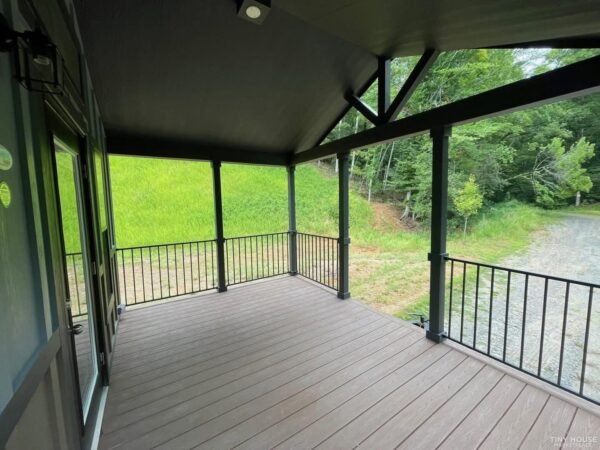 New 2024 Champion Park Model Home - Image 7